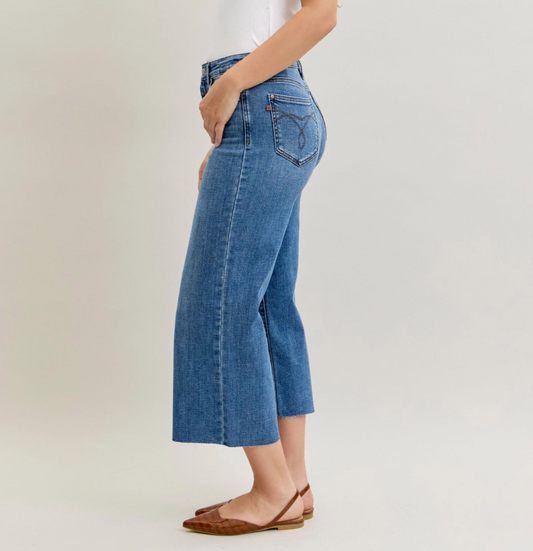 Judy Blue Wide Leg Crop Jeans – Medium Wash
