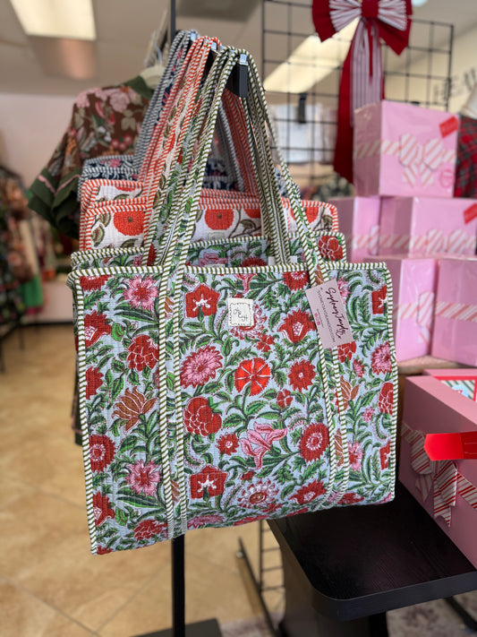 Essential Quilted Totes with Zipper