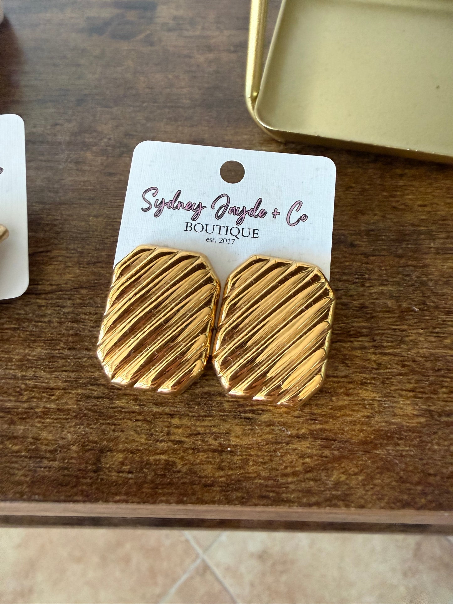 Chansutt Gold Earrings