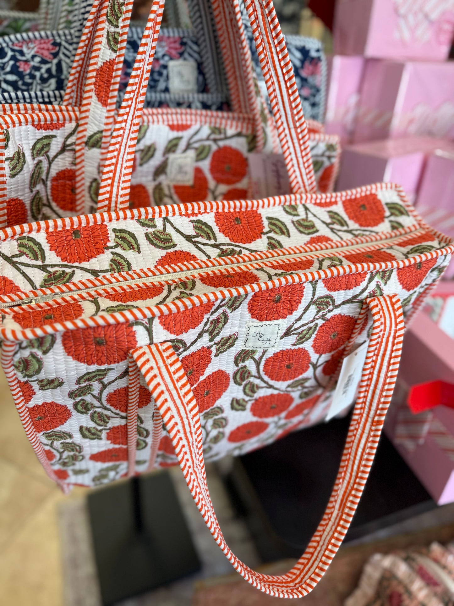 Essential Quilted Totes with Zipper