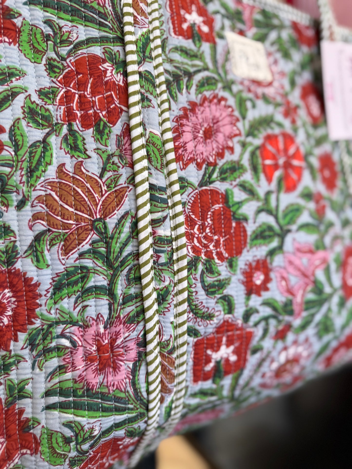 Essential Quilted Totes with Zipper