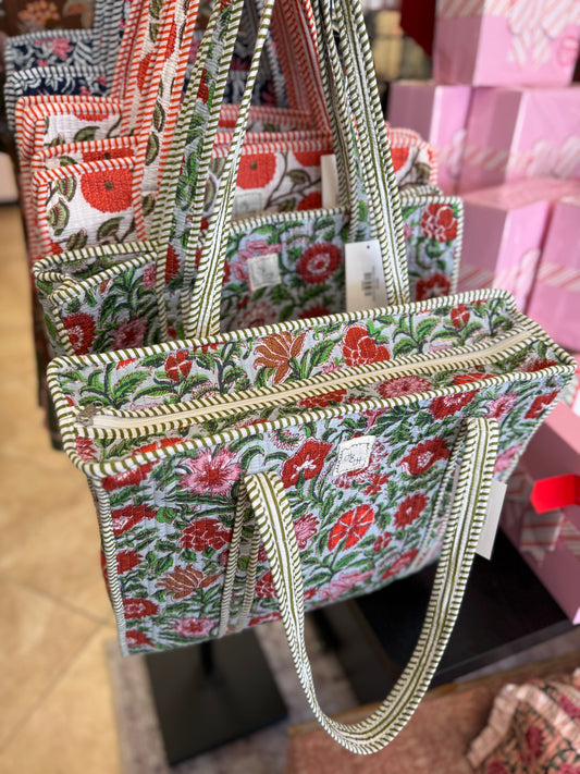 Essential Quilted Totes with Zipper