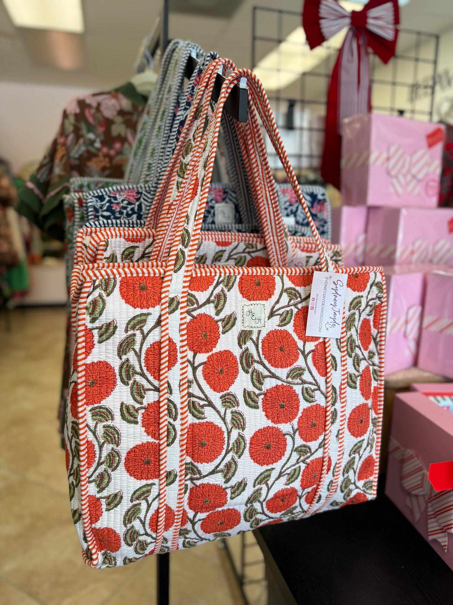 Essential Quilted Totes with Zipper