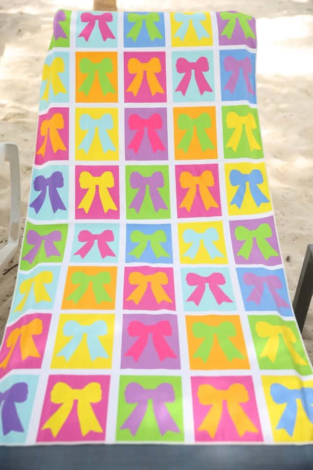 Jess Lea Bow Beach/Pool Towel In Bag