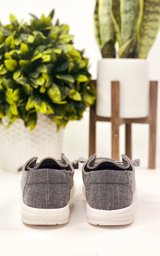 Maco Sneaker in Charcoal